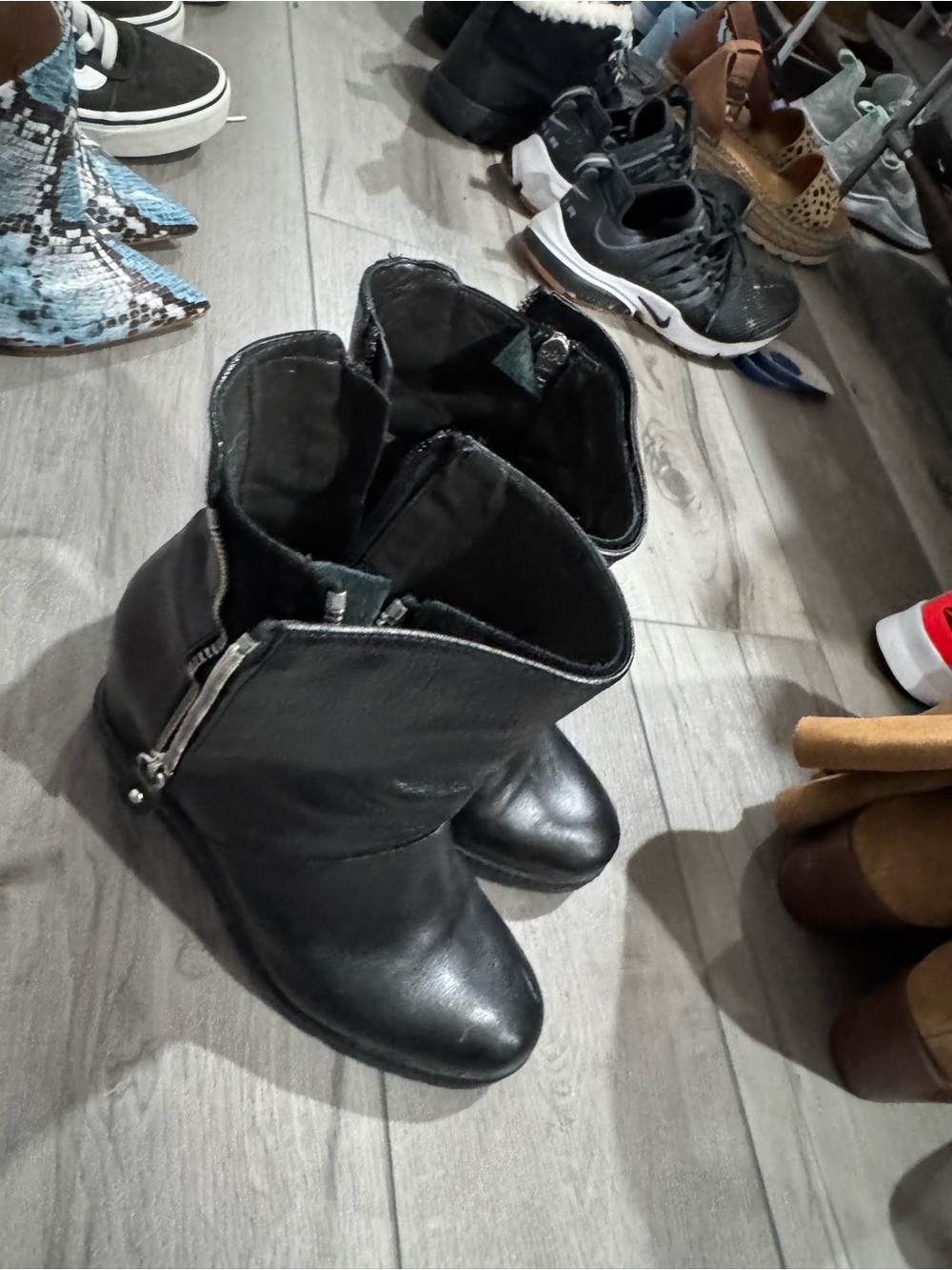 Black Leather Mid-Calf Zipper Boots